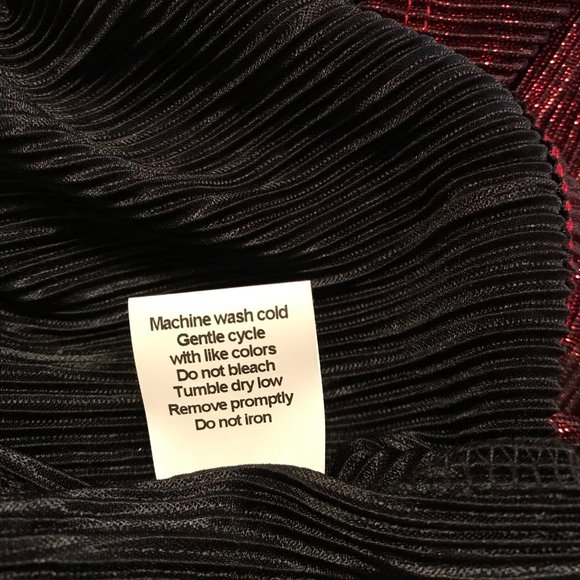 NEW Ruby Metallic/Glitter Top NY Collection Plus - Picture 9 of 10